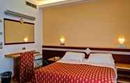 Kamar Tidur 3 Hotel Europa, Sure Hotel Collection by Best Western