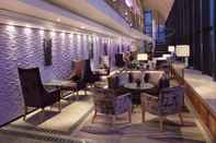 Bar, Cafe and Lounge The Carlton Tower Jumeirah