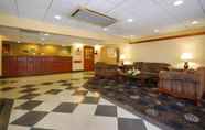 Lobby 3 Quality Inn & Suites Bensalem