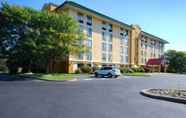 Exterior 2 Quality Inn & Suites Bensalem