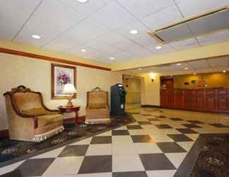 Lobby 2 Quality Inn & Suites Bensalem