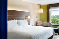 Bedroom Holiday Inn Express Wilmington North - Brandywine, an IHG Hotel