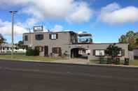 Exterior Warwick Vines Motel