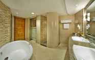 Toilet Kamar 3 Hilton Pyramids Golf