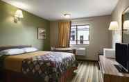 Bedroom 6 Super 8 by Wyndham Blackwell