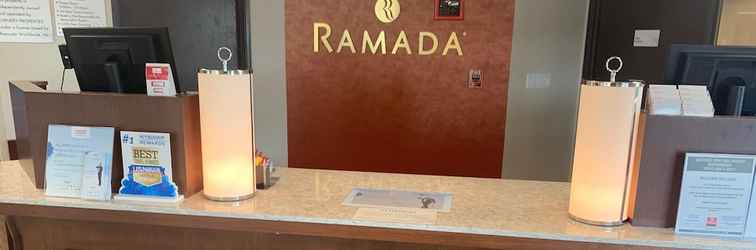 Lobi Ramada by Wyndham Minneapolis Golden Valley