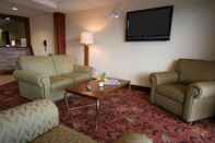 Common Space Comfort Inn & Suites