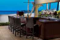 Bar, Cafe and Lounge Southernmost Beach Resort