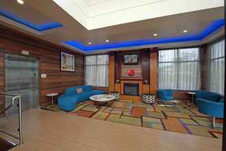 Lobby 4 Fairfield Inn by Marriott JFK Airport