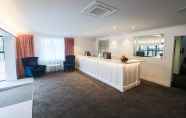 Lobi 5 Scenic Hotel Cotswold