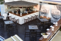 Quầy bar, cafe và phòng lounge Poseidon Athens