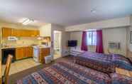 Kamar Tidur 7 Canadas Best Value Desert Inn & Suites Cache Creek