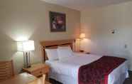 Bedroom 2 Canadas Best Value Desert Inn & Suites Cache Creek