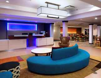 Lobby 2 Fairfield Inn & Suites Newark Liberty International Airport