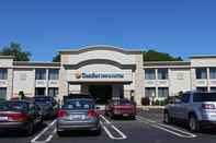 Exterior Best Western Paramus Hotel & Suites