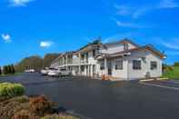 Exterior Econo Lodge