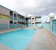 Swimming Pool 5 Americas Best Value Inn Mojave