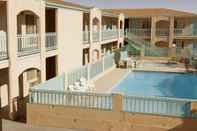 Swimming Pool Americas Best Value Inn Mojave