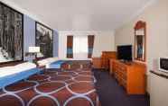 Kamar Tidur 6 Creekside Inn & Suites