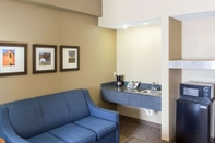 Common Space Comfort Suites Idabel