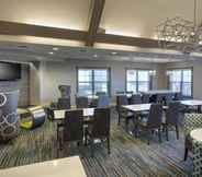 Restoran 7 Residence Inn By Marriott Long Island Hauppauge