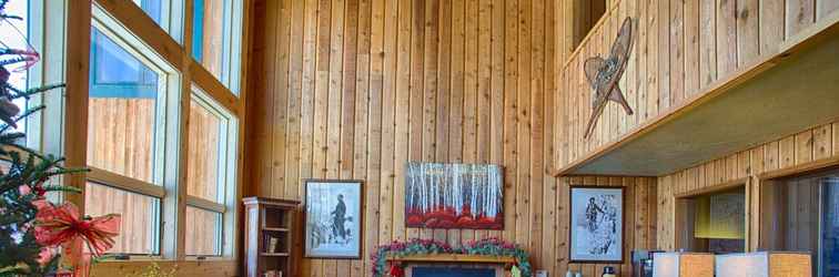 Lobi Teewinot Lodge by Grand Targhee Resort