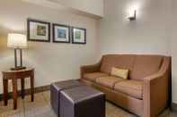 Common Space Comfort Suites Sawgrass