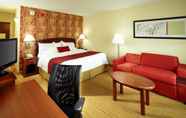 Bedroom 7 Courtyard by Marriott Toronto Mississauga/Meadowvale