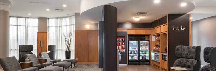 Lobi Courtyard by Marriott Toronto Vaughan