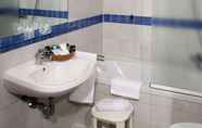 In-room Bathroom 3 Hotel Botticelli