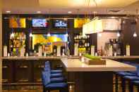 Bar, Kafe, dan Lounge Courtyard by Marriott Alexandria Pentagon South