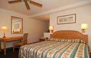 Bedroom 2 Econo Lodge Clovis