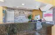 Lobby 3 Econo Lodge Clovis