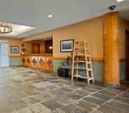 Lobby 4 Best Western Plus Valemount Inn & Suites
