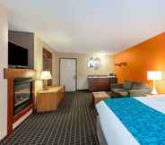 Bilik Tidur 3 Howard Johnson by Wyndham Leavenworth