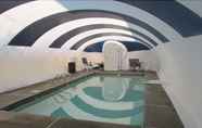 Swimming Pool 7 Howard Johnson by Wyndham Leavenworth