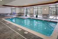 Kolam Renang SpringHill Suites Manchester-Boston Regional Airport