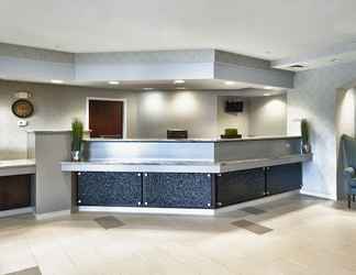 Lobi 2 SpringHill Suites Manchester-Boston Regional Airport