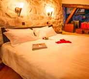 Kamar Tidur 3 Hotel Europe Saint Severin Paris