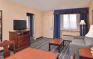 Common Space 3 Red Roof Inn & Suites Irving – DFW Airport South