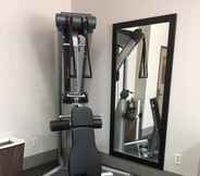 Fitness Center 7 Country Inn & Suites by Radisson, Novi, MI