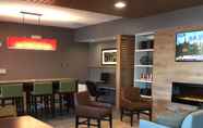 Lobi 3 Country Inn & Suites by Radisson, Novi, MI