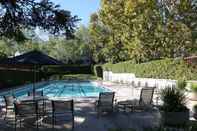 Swimming Pool Juniper Hotel Cupertino, Curio Collection by Hilton