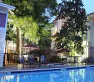 Swimming Pool 5 Residence Inn by Marriott Charleston Mount Pleasant