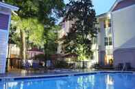 Swimming Pool Residence Inn by Marriott Charleston Mount Pleasant