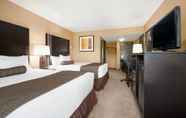 Bedroom 2 Days Inn by Wyndham Calgary Northwest