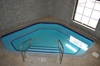 Swimming Pool AmericInn by Wyndham Hotel and Suites Long Lake