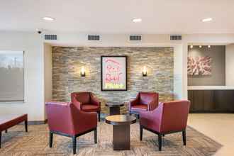 Sảnh chờ 4 Red Roof Inn PLUS+ Boston - Logan