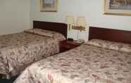 Bedroom 7 Royal Napanee Inn