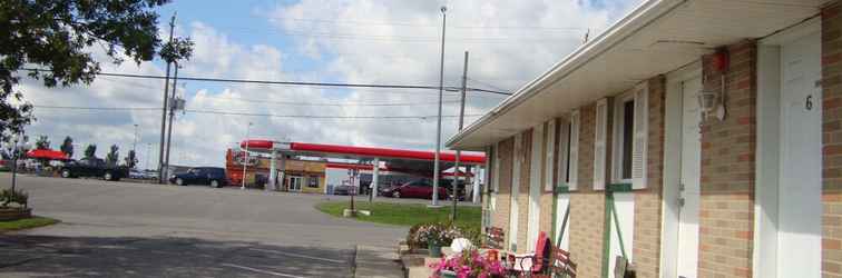 Exterior Royal Napanee Inn